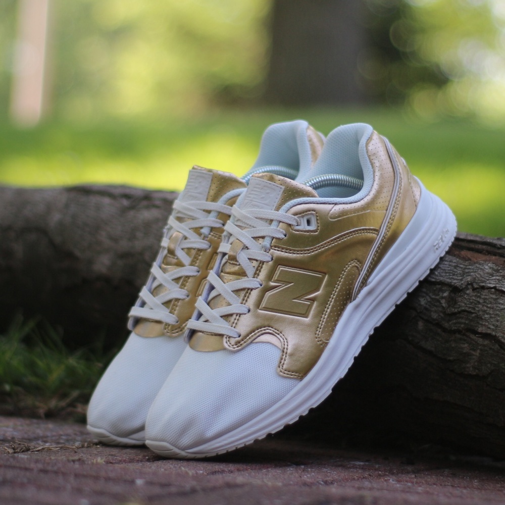 New Balance Men's Size 10 1550 Metallic Shoes